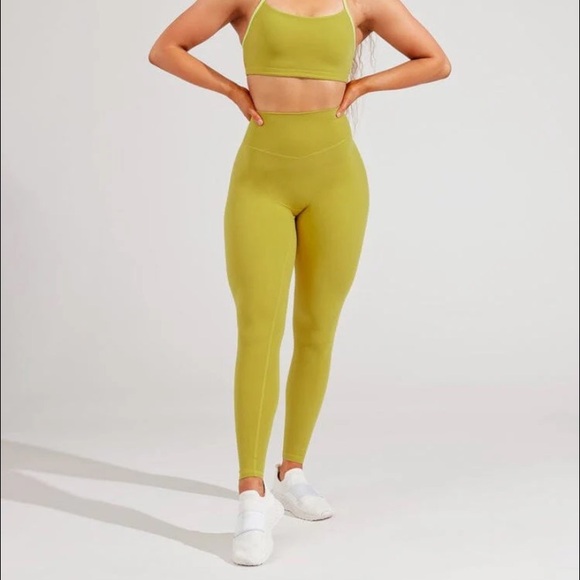 Buffbunny Rosa Leggings - Picture 1 of 11